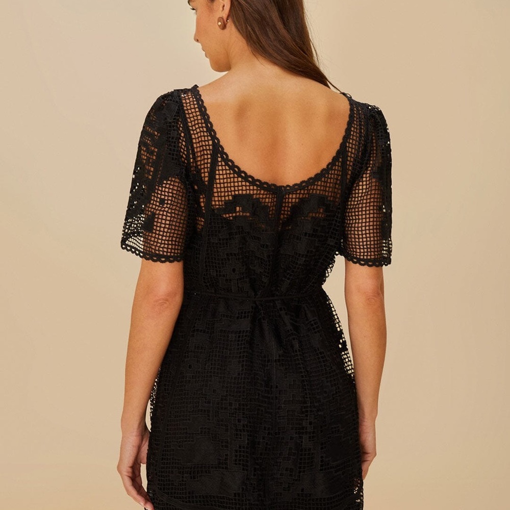 FARM Rio Black Lace Dress Black Pineapple Guipure Mini Dress - Picture 8 of 8